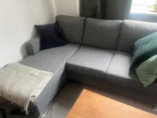 Grå chaiselong sofa