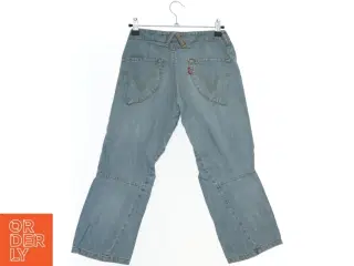 Børnejeans med gul lynlåsdetalje fra Levis (str. 152)