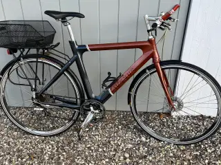 Avenue Airbase citybike.