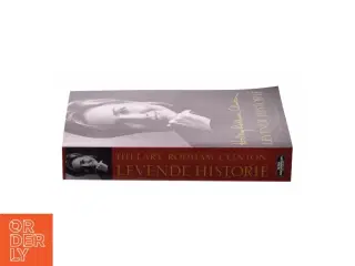 Levende historie af Hillary Rodham Clinton (Bog)
