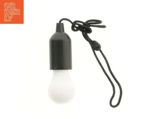 Led pære med snor (str. 16 cm)