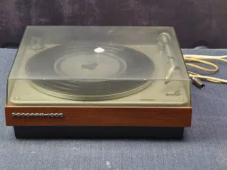 Bang & Olufsen Beogram 1000 – teak – 1966 – origin