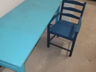 Lille bord og barnestol