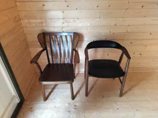 To lænestole sælges enkeltvis eller samlet, byd
