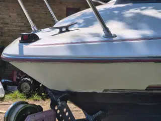 Bayliner  capri 1802