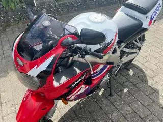CBR 900 RR FIREBLADE