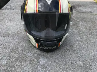 Motorcykel styrthjælm sælges