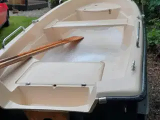 Synkfri Glasfiber Jolle med trailer og elmotor