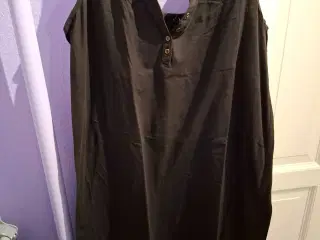 Sort kjole fra Zhenzi I XL