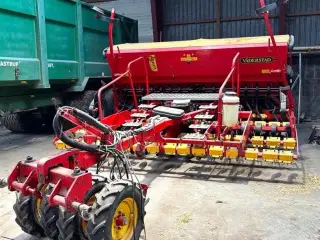 Väderstad Rapid 400C m. Biodrill 3244 ha.