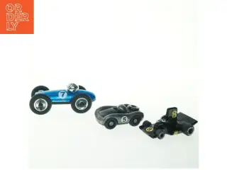 Model racerbiler i plast fra Playforever (str. 20 cm)