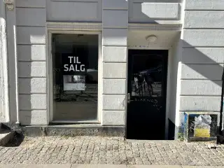 Erhvervsandel med masser af muligheder!