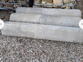 Beton søjler sælges 100 kr atk