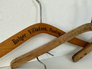  6 stk. vintage bøjler med tryk