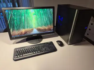 Core i7 Gaming PC Setup med Skærm og Tilbehør