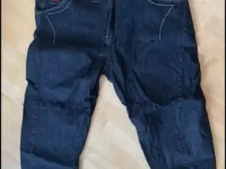 Baggy jeans