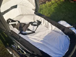 Barnevogn med sele