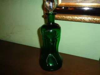grøn klukflaske   