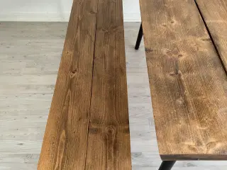 Plankebord og bænk