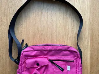 Mads Nørgaard crossbodytaske 