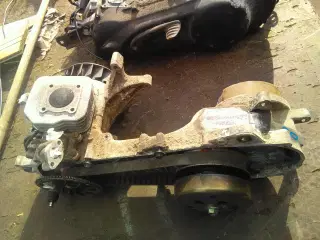 Peugeot scooter motor