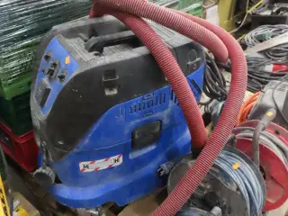 Våd-/Tørstøvsuger NILFISK