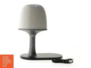 Bordlampe med trådløs opladning fra Hi5 (str. 24x20 cm)