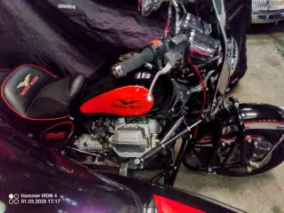 Moto Guzzi California 1100 med Walter sidevogn