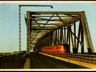 Lyntog paa Lillebæltsbroen - K. Witt-Møller 6700- 139 - Brugt