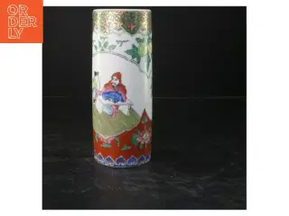 Dekoreret porcelænsvase (str. Og hende bliver du introduceret - sæson 2. jeg vil sige at mor monkulturen er jo blevet lidt bedre, fordi nu k