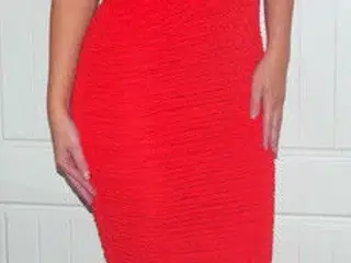 BodyCoon. mulig.for cold-shoulder stroppe.Str:36