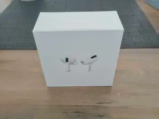 Apple, AirPods pro 2022 31 august