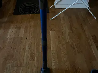 Cordless vacuum cleaner 