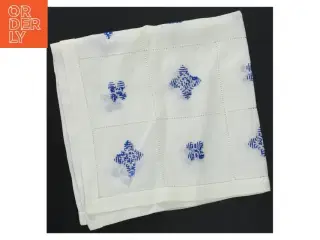 Broderet dug (str. 43 x 43 cm)