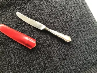 Lille sølv frugtkniv i etui