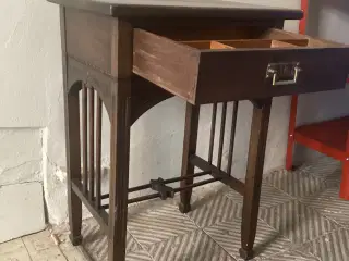 Sybord,sidebord med skuffe