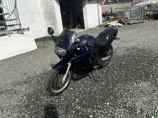 Suzuki gsx 600f