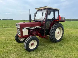 IH 384
