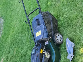 selvkørende plæneklipper