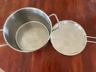 Eva Trio gryder med låg