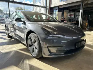 Tesla Model 3  Standard Range+ RWD