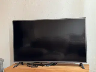 Ældre LG tv 42 tommer inkl. Chromecast