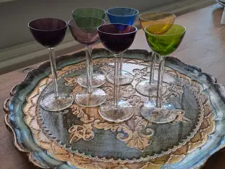 7 stk. små farvede glas.