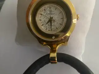 Christina Jewelry & Watches Ur