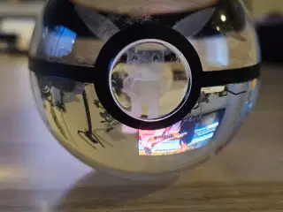 Krystal Pokeball med Eevee laserindgravering