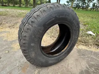 Ét dæk 315/80-18 Implement DELI TIRE