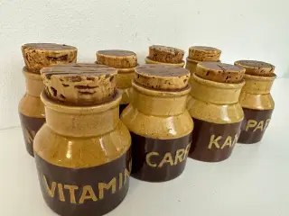 Retro krydderiglas i keramik