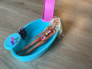 Barbie pool med 1 dukke