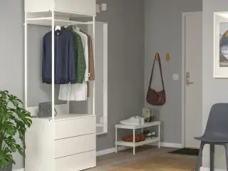 Garderobe.  3 skuffer og låger Plastafra ikea