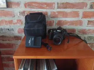 Nikon D3100 14.8 mp, 4gb ram, 18-55 mm objekt 